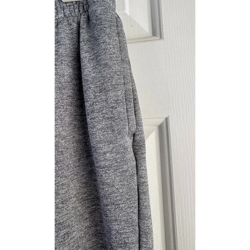 Nike cuffs detailed 10